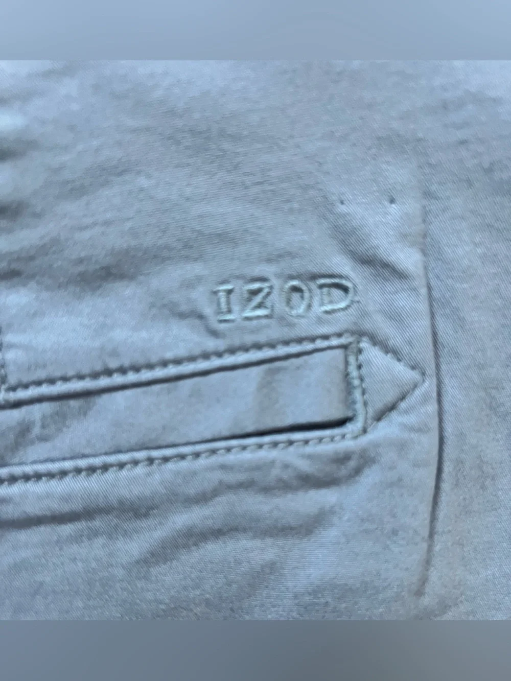 Izod Men's Gray Flat Front Chino Shorts